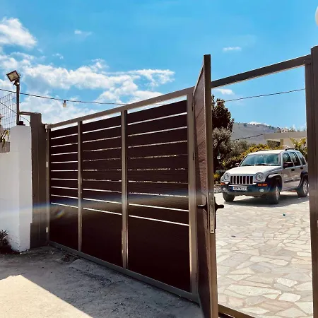 Archangelos Garden House *