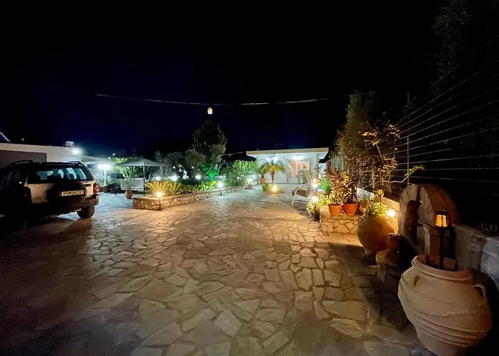 Garden House * Archangelos (Rhodes)