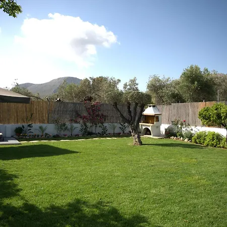 Garden House בית נופש *